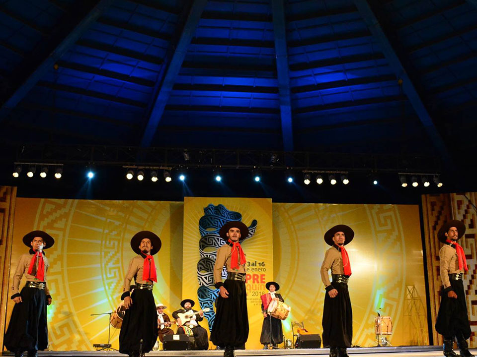 Iniciación al zapateo folklórico argentino y estructuras de malambo
