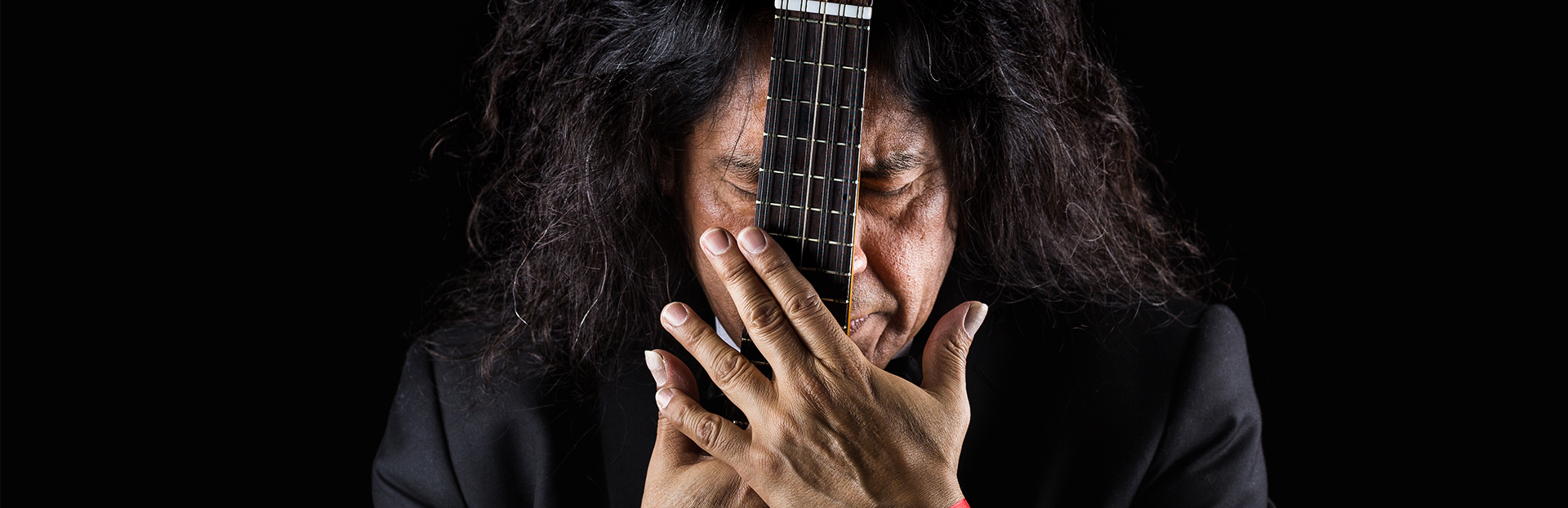 Conversatorio e interpretaciones musicales del Charanguista Rodolfo “Coya” Ruíz