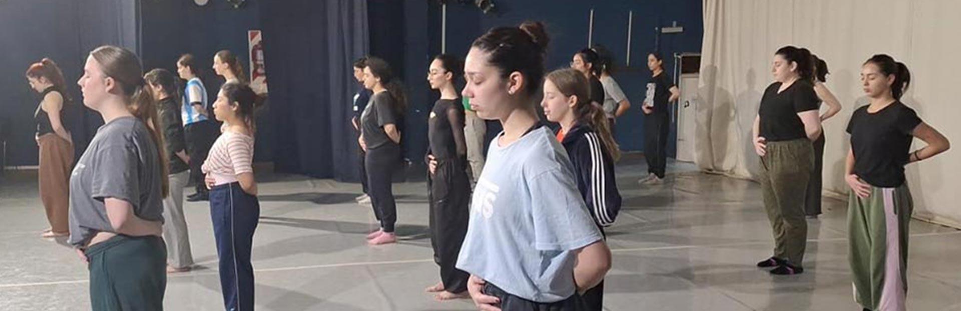 El DAM en las Escuelas: visita a la Escuela de Danzas “Alba Lutecia” de Bahía Blanca