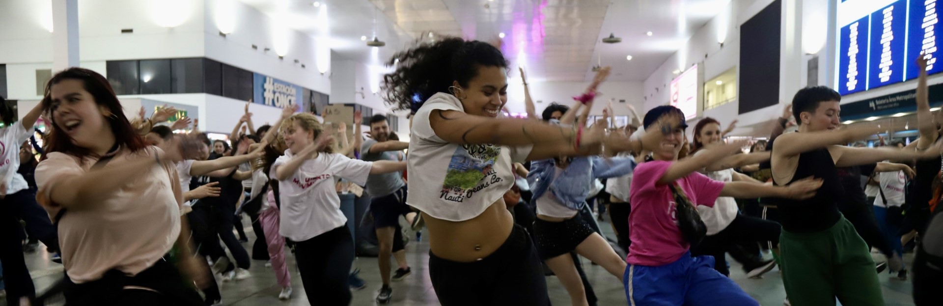 Flashmob del DAM en Estación Once