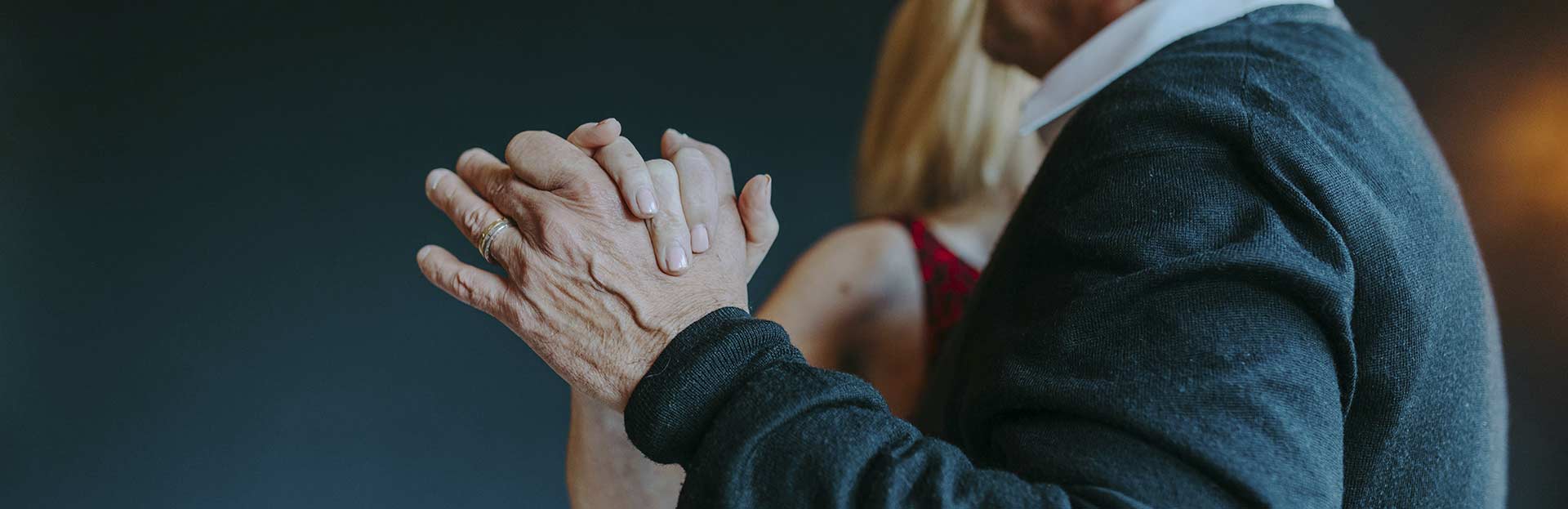 Encuentros artísticos y de formación para adultxs mayores